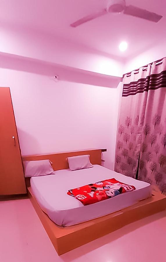 Roomshala 110 Hotel Mulaqaat - Shiv Nadar University Dadri Экстерьер фото