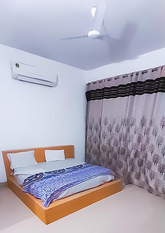 Roomshala 110 Hotel Mulaqaat - Shiv Nadar University Dadri Экстерьер фото