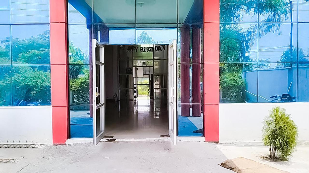Roomshala 110 Hotel Mulaqaat - Shiv Nadar University Dadri Экстерьер фото